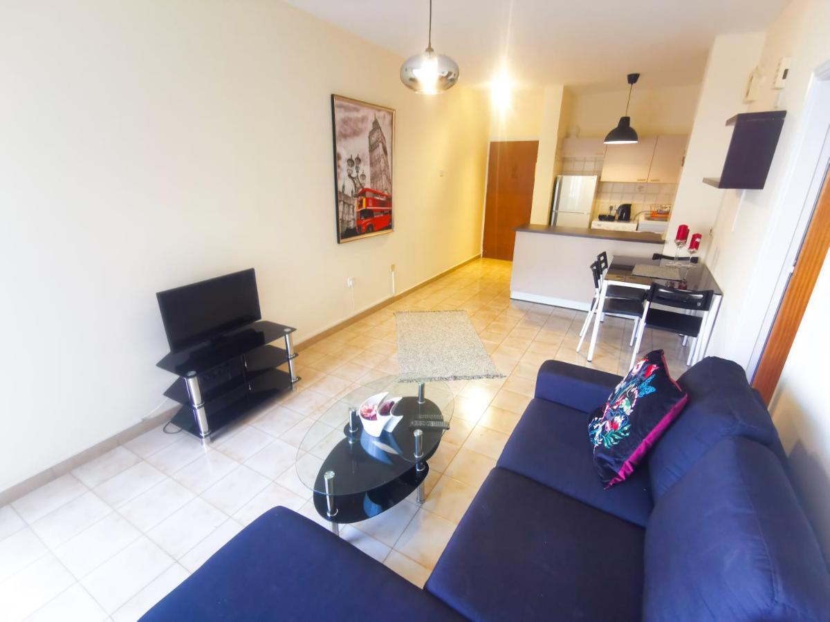 Flirty Flamingo Seaview Seafront Apartment Λάρνακα Εξωτερικό φωτογραφία